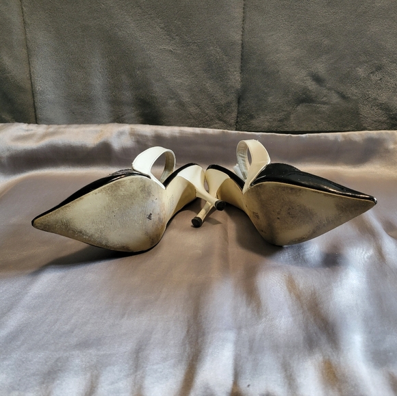 Black and white sling heels - Picture 2 of 4